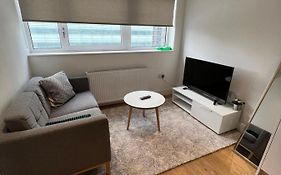 Lovely Apartment In The Centre Of Croydon